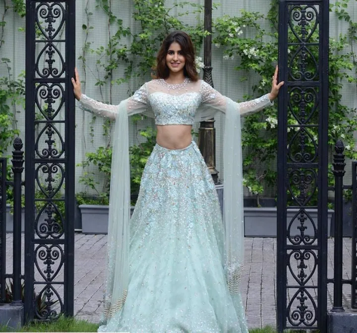 Belly workout-key to rock your lehenga! - Get Inspiring Ideas for Planning  Your Perfect Wedding at fabweddings