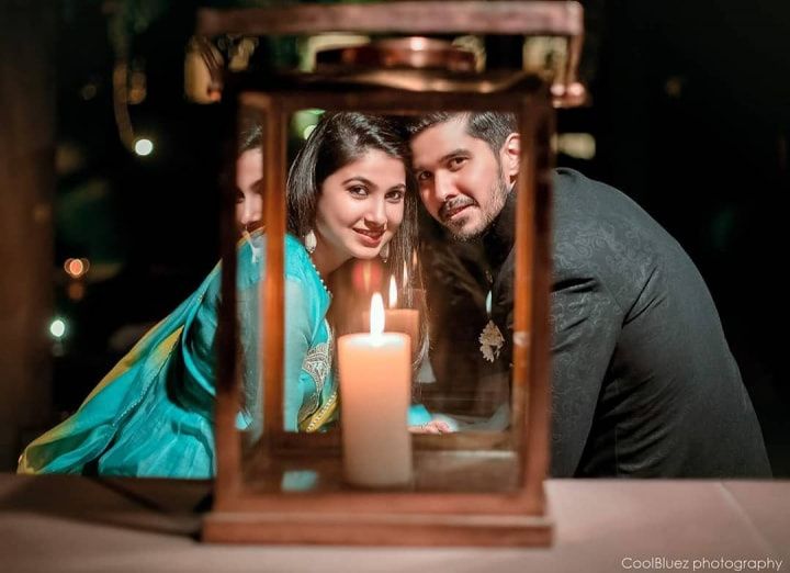 Romantic Outdoor Engagement Shots