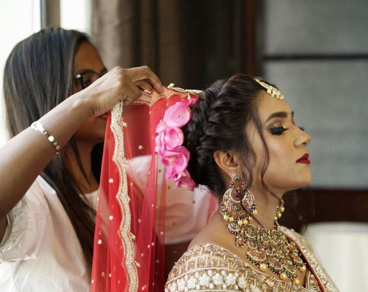 42 Best Bridal Hairstyles To Match With Sarees: From Braided Bun To Dreamy  Waves