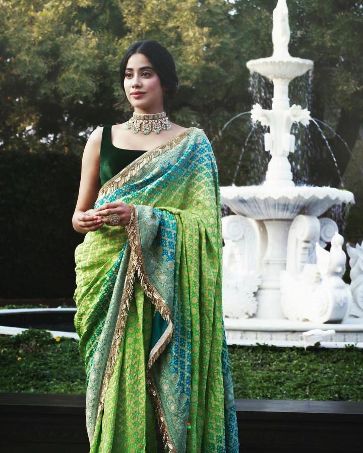 Gujarati saree outlet style