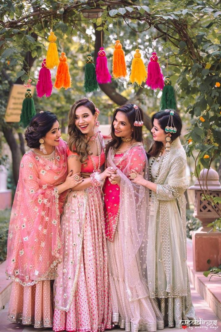 Diwali 2021 Women Makeover Hair Style Look For Saari Lehnga Suits Dress Get  Perfect Festival Look  Diwali Makeover Hair Style Look दवल पर इन 5  हयर सटइल स द खद क