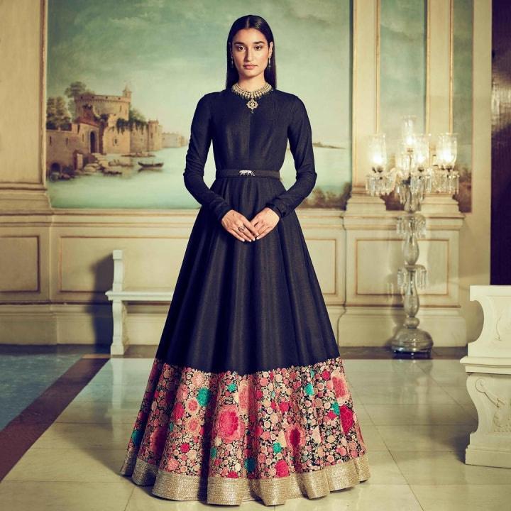 Neha Sharma Trendy Indo-Western Outfits For Wedding | Jogira Sara Ra Ra