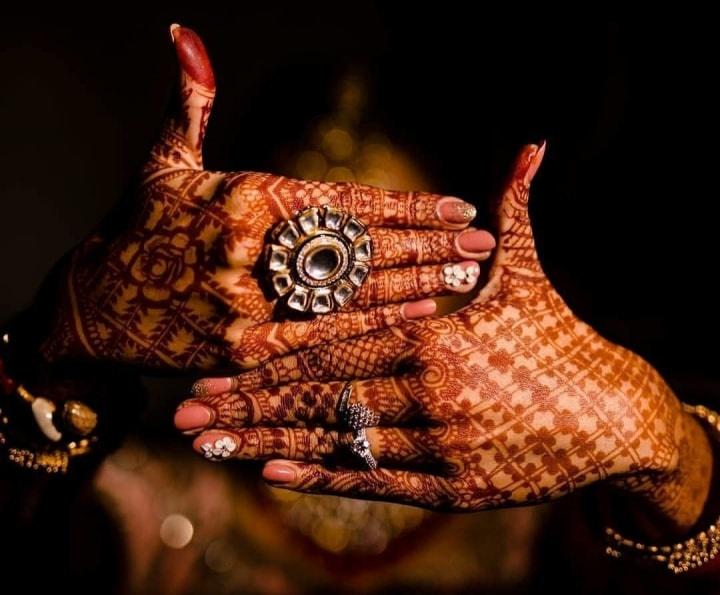 Minimalistic mehendi designs for the bride who wants to keep it simple  :::MissKyra