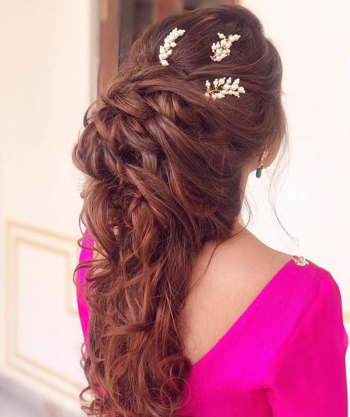 Trendy Bridal Hairstyle Ideas That'll Go Perfect With Your Sangeet Outfit | Long  hair wedding styles, Hair style on saree, Hair styles