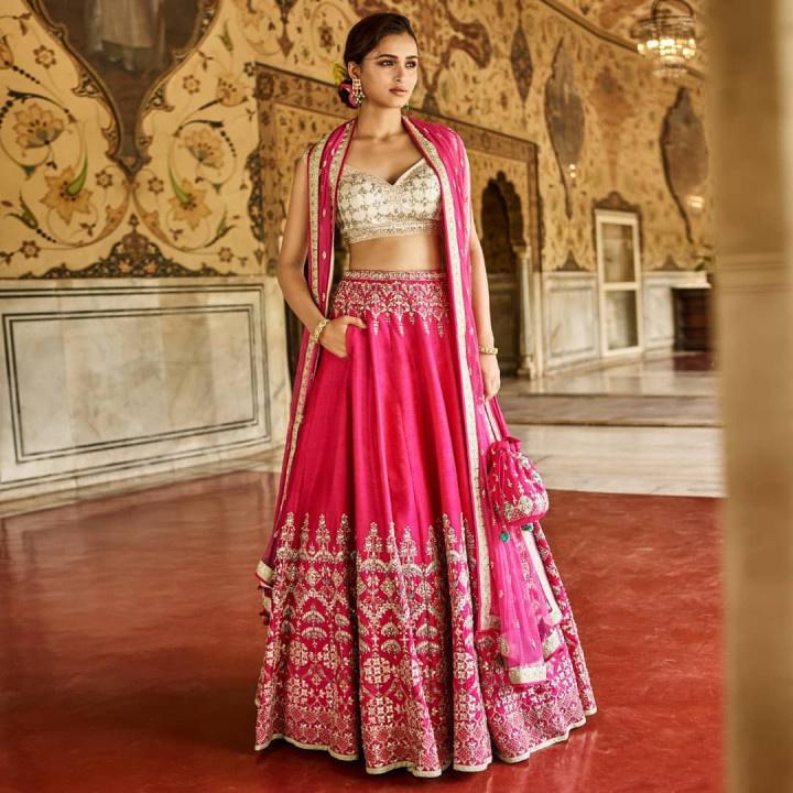 Hand cut gota lehenga with Banarasi Bandhani dupatta in Pink – Naina Jain