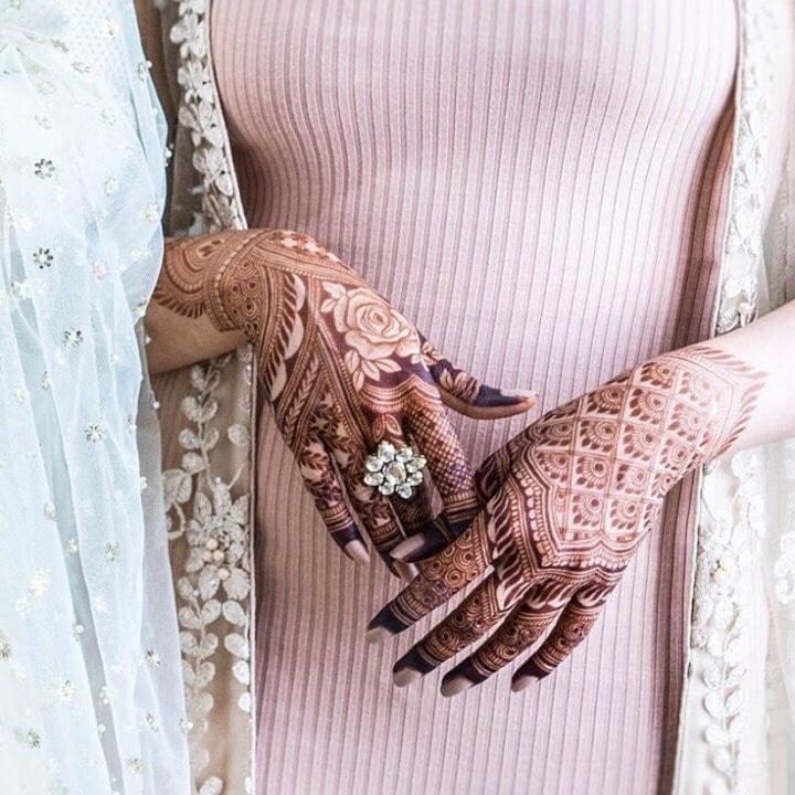 Flower Pattern Mehndi on a Woman's Hand · Free Stock Photo