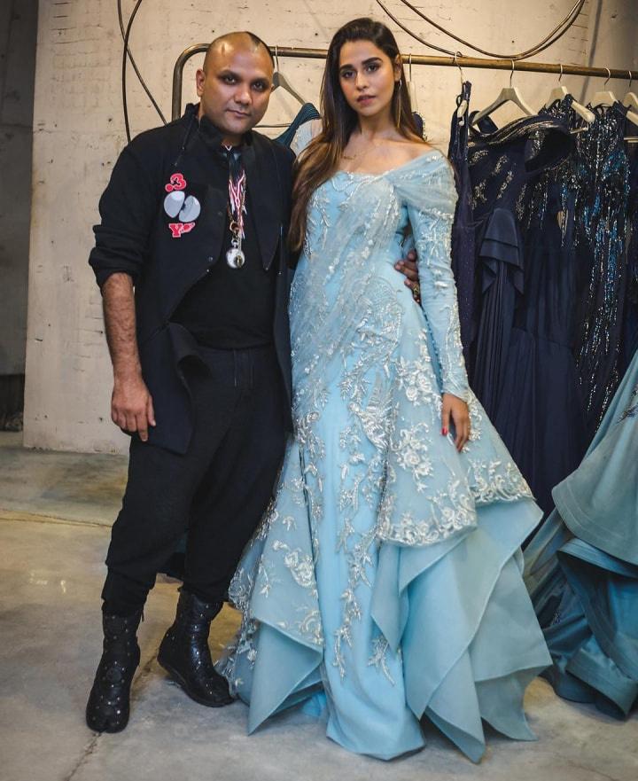 Bollywood Replica - Suits, Designer Saree, Gown, Designer Lehenga Choli -  💁‍♀️-NEW LAUNCHING SARRA SUIT WITH DUPATTA🙋‍♀️ Te-1512 ☑️FABRICS DETAIL  🧚🏻‍♀️💃👚👚👚KURTA👚👚👚💃🧚🏻‍♀️ ⏹️KURTA FABRIC : GORGEOUS WITH  EMBROIDERED WORK WITH ...