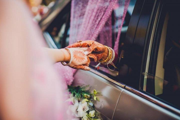 7 Ideas for Your Wedding Car Decorations - My Hotel Wedding
