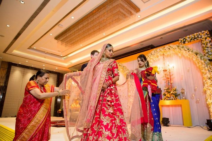 7 Bridal Dress Fitting Session Do's You Need To Check Against To Avoid A Bride Wardrobe Malfunction