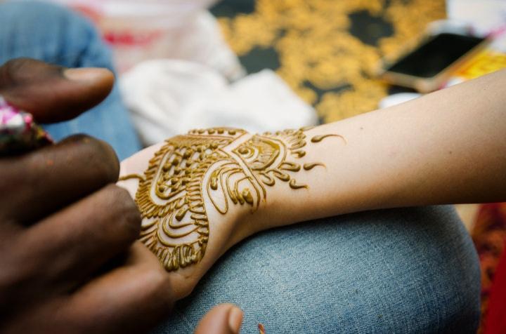Mehndi Tips: Before, During and After Applying It on Your Hands and Feet