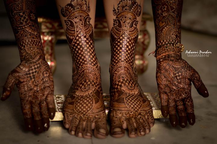 Know These Benefits Of Applying Mehendi On Hands And Feet Before Marriage?  | HerZindagi