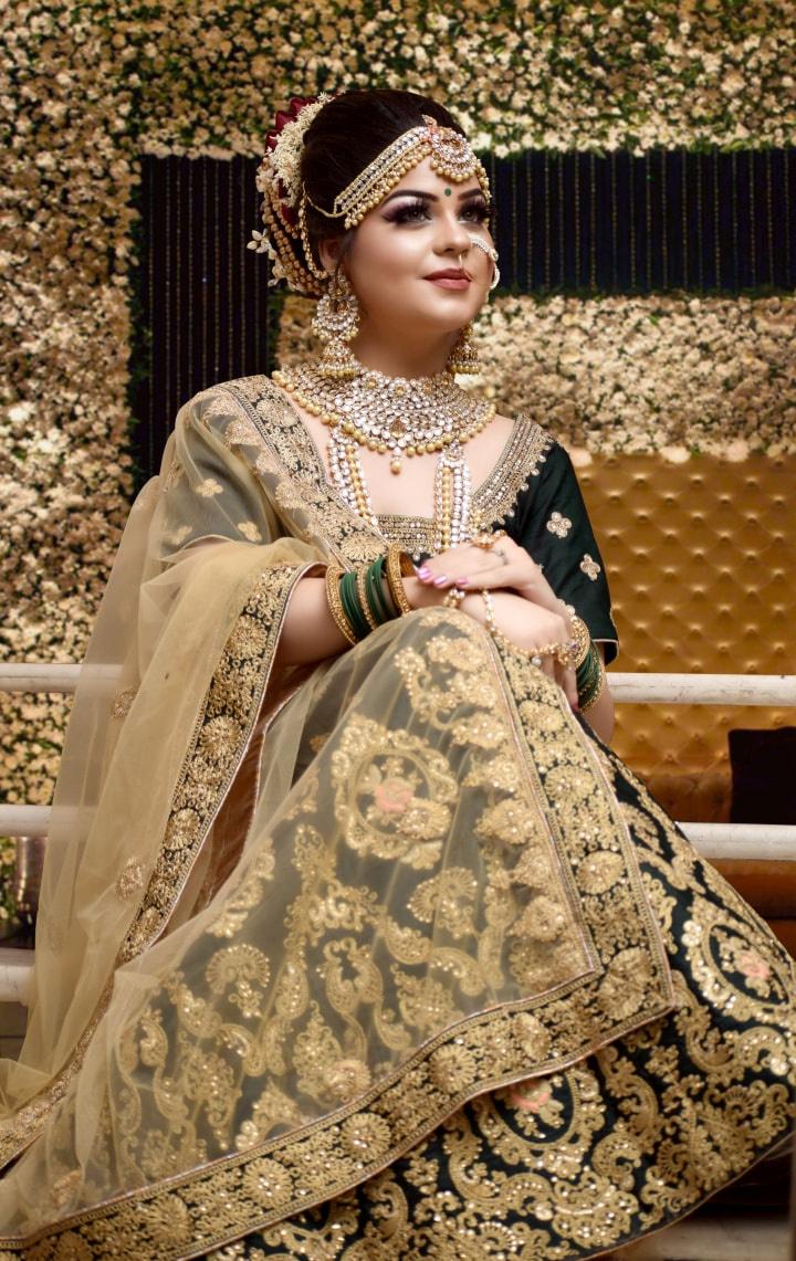 Shop Golden Designer Pure Silk Bridal Lehenga Online India & USA – Sunasa