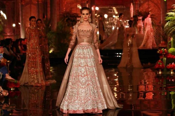 8 New Bridal Lehenga Tips To Keep It New Before You Don It On Your