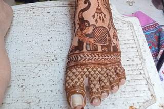 leg mehndi design image