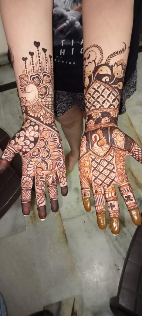 Simple Mehndi Designs for Front Hands