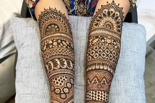 full hand mehndi design