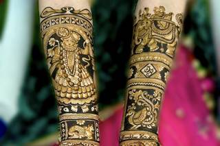 royal front hand mehndi design