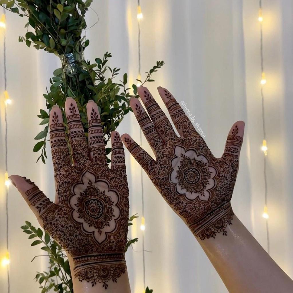 Front hand simple mehndi design : r/gurinfo