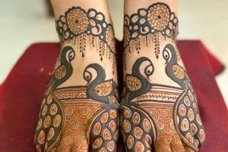 leg mehendi design  image