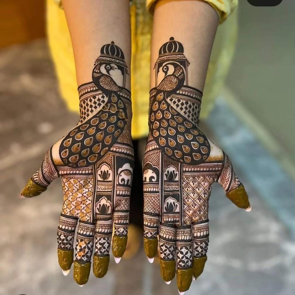 _🅽🅾🆁🅰🅷_🇰🇼 on Instagram: “Simple design Henna Cone and artist  @_norah_thehennaarti… | Mehndi designs for hands, Back hand mehndi designs, Mehndi  design photos