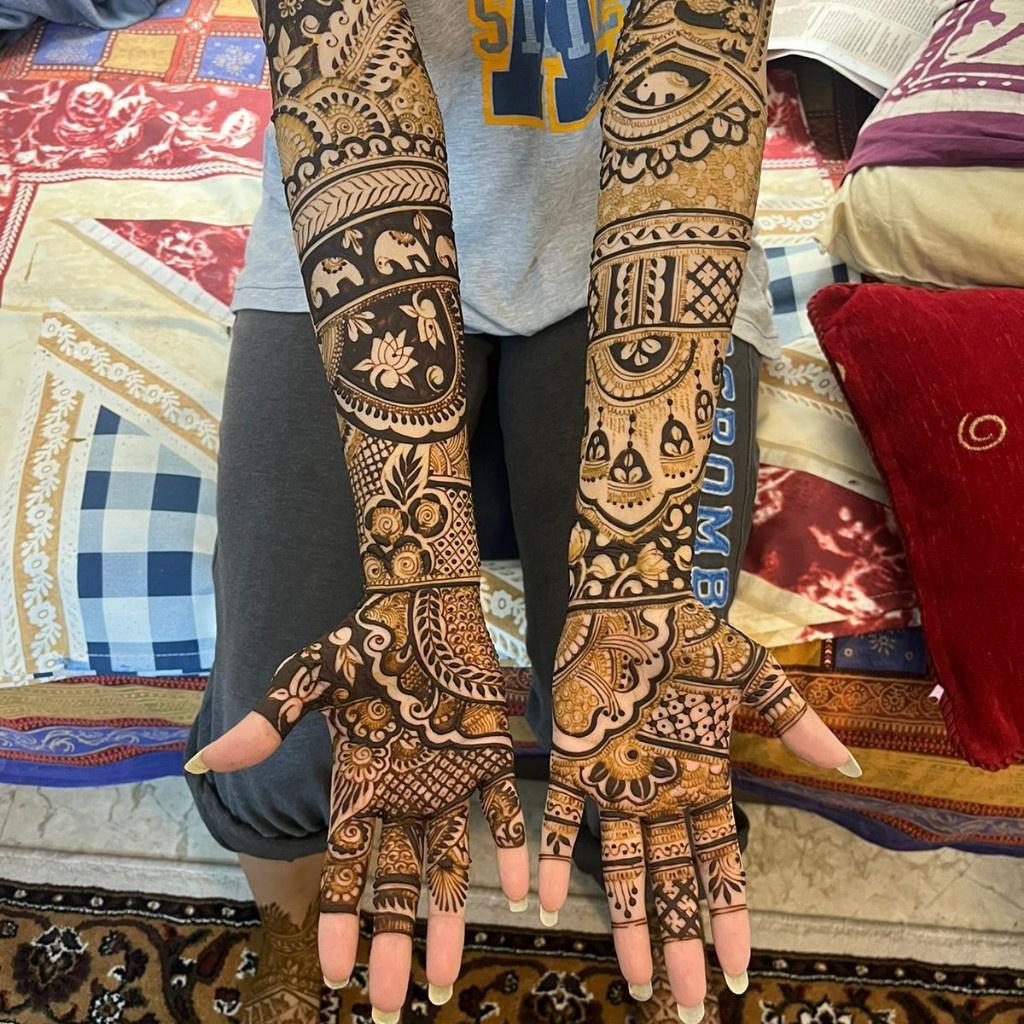 full hand mehndi design