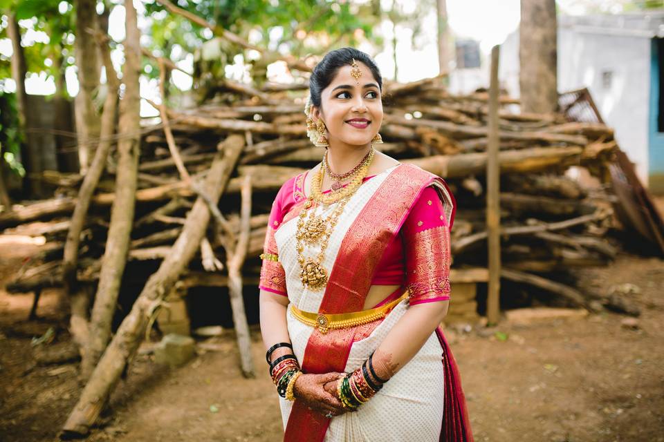 Trendy DESIGNER... - Parnika Reddy Exclusive wedding sarees | Facebook