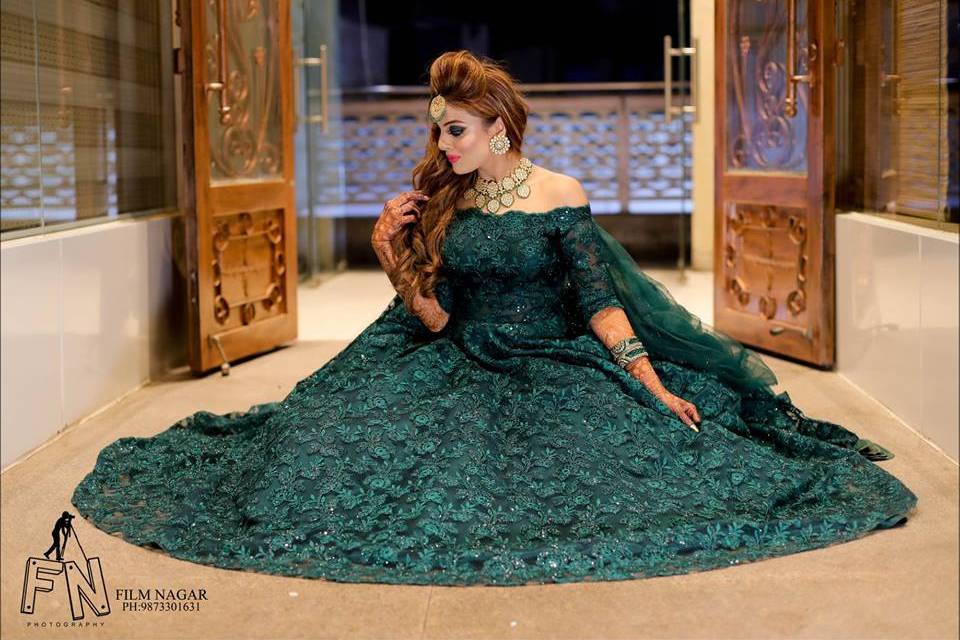 Indo Western Gowns | Buy Latest Designer Gowns Online | Frontier Raas