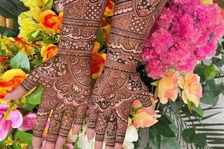 bharwa mehendi design for full hands