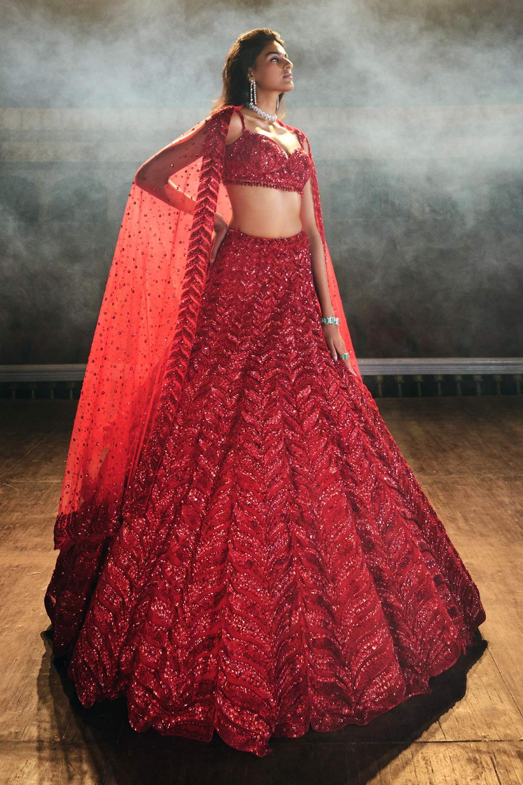 Best Jewellery Options to Match with your Red Bridal Lehenga | Latest bridal  lehenga, Bridal lehenga, Bridal lehenga red