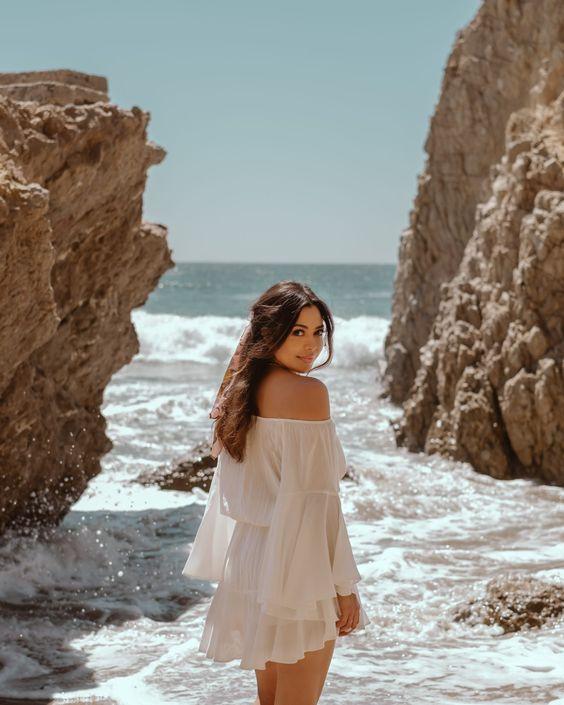 Actress Yuan Quan poses on beach[5]- Chinadaily.com.cn