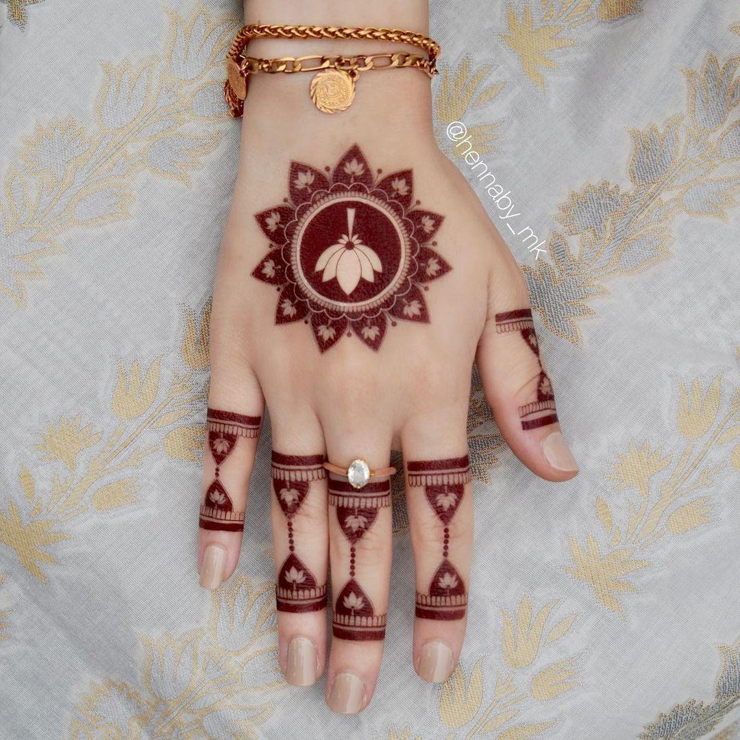 Unique Back hand Bridal Mehndi Design - Wedding Secrets