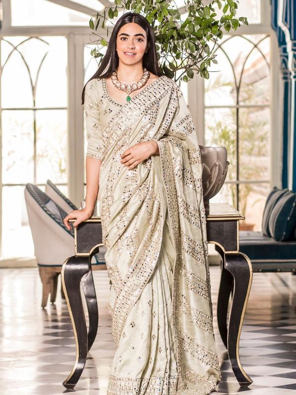 Latest Designer Sarees for Wedding Party for that Glam Look