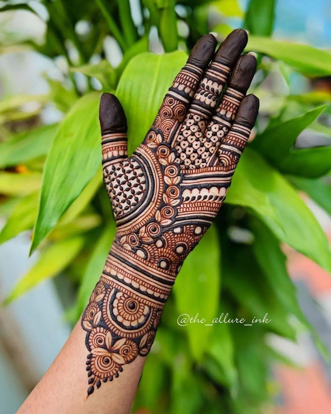 Mehndi Design Tutorial | Creative Henna Designs For Front & Back Of Hands |  Sakshi - YouTube