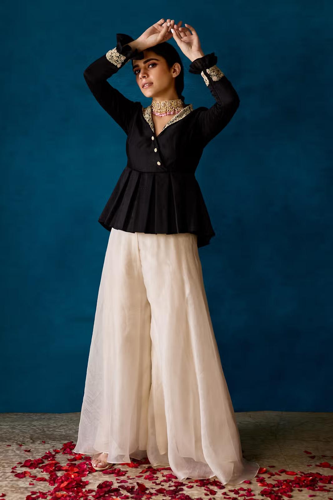 Finding Your Festive Look: Outfit Ideas for Mahashivratri - Samyakk: Sarees  | Sherwani | Salwar Suits | Kurti | Lehenga | Gowns | Mens Wear