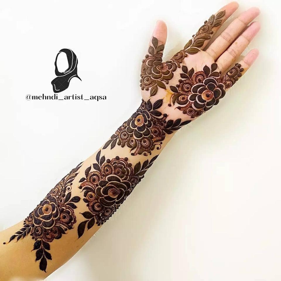 90+ Arabic Mehndi Designs for the 2025 Wedding Season