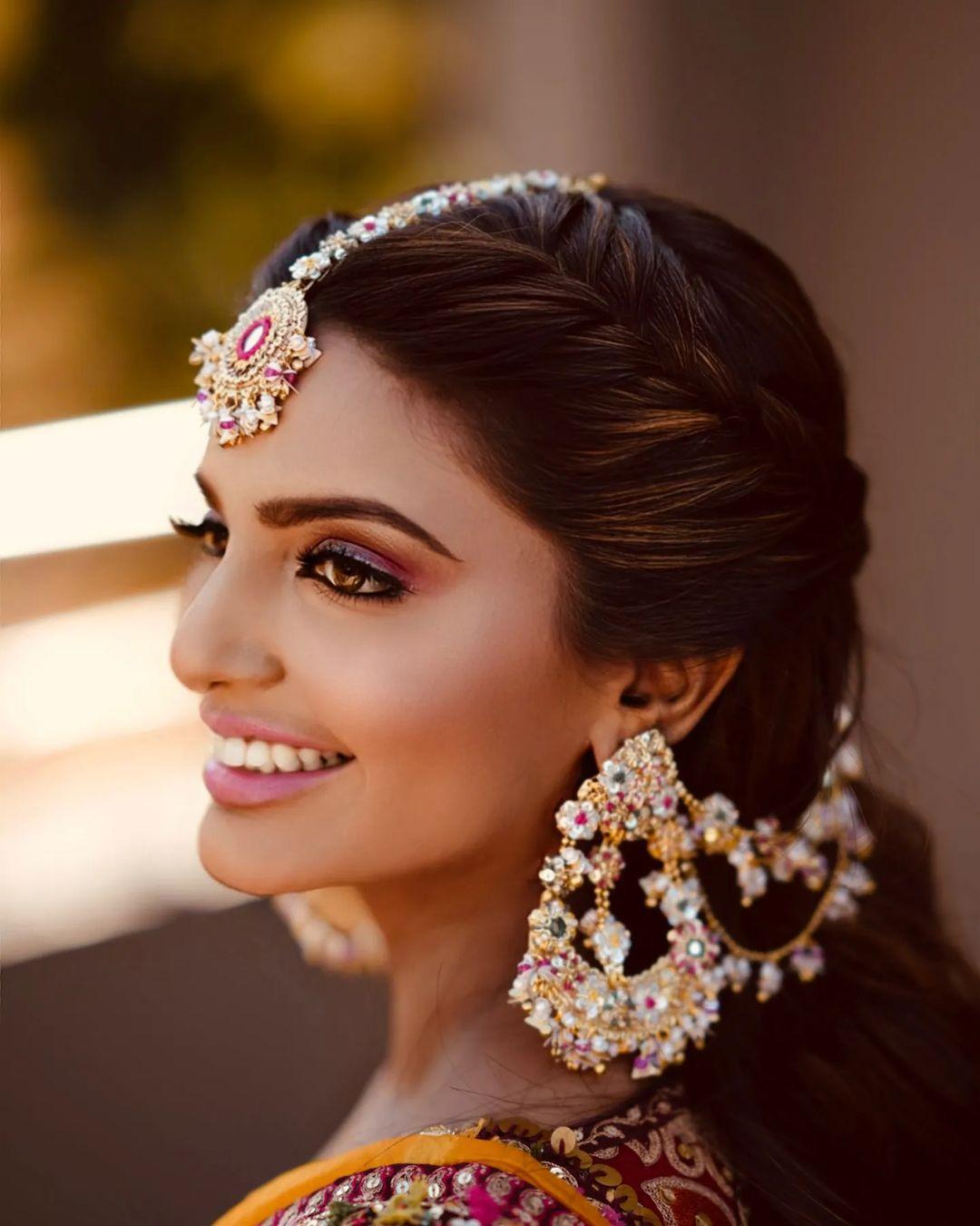 14 Best Reception Hairstyles For Brides | Be Beautiful India