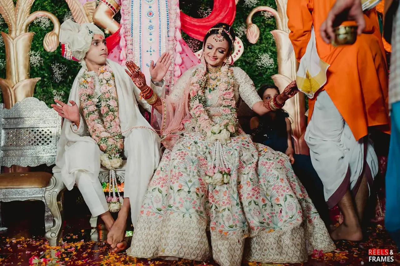 OffWhite Wedding Wear Lehenga Choli Dress Thread Work Lengha Chunri Sequins  Work
