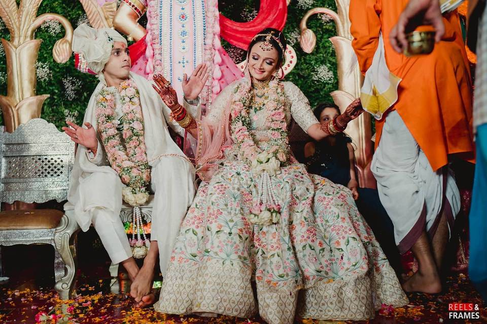 We loved this bride's burgundy and blue lehenga combination! - Times of  India