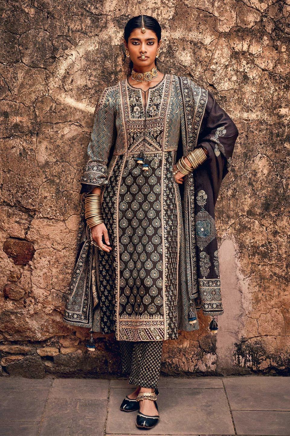 Anita Dongre Suits - Designer Suits Collection By Anita Dongre with ...