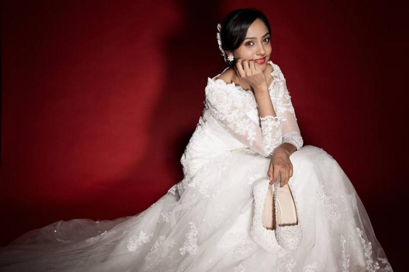 White Pakistani Bridal Dress in Lehenga Gown #BS620 | Pakistani bridal  dresses, White pakistani bridal dress, Bridal dress fashion