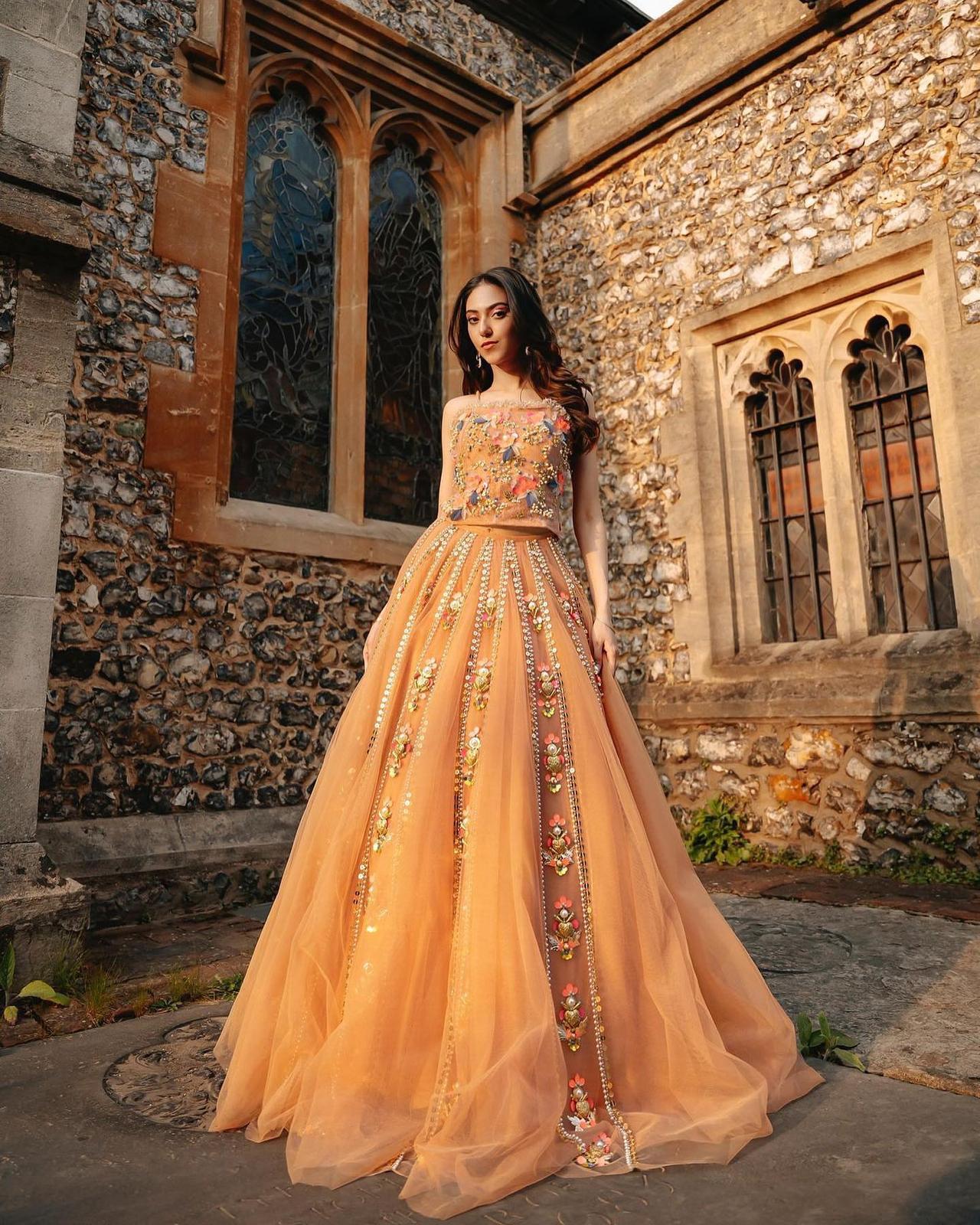 Rohit Bal Velvet Embroidered Corset And Lehenga Set (L, Beige, Wine) in  Surat at best price by Lanchan Designer - Justdial