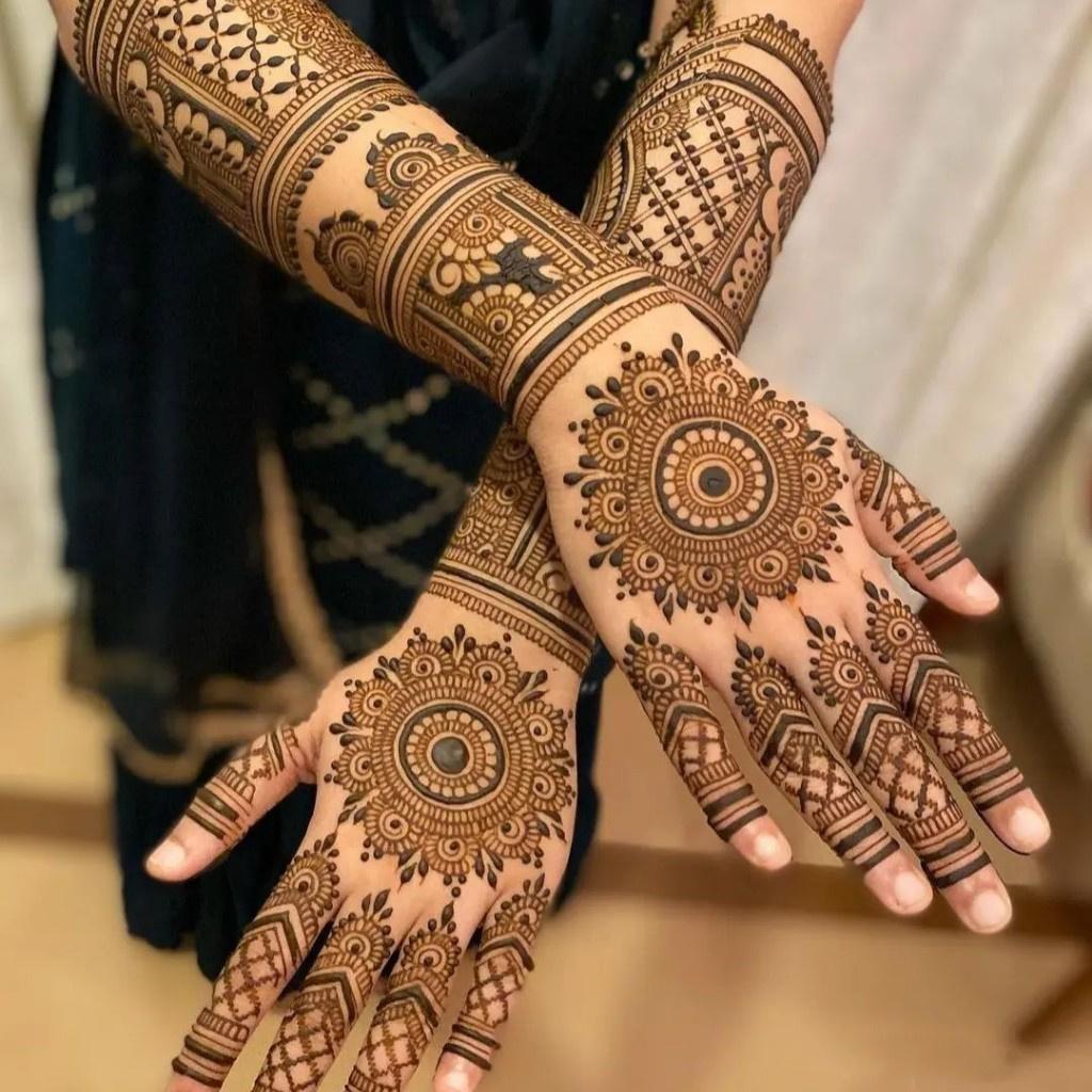 50+ Gorgeous Front Hand Mehndi Designs to Bookmark for Your Wedding