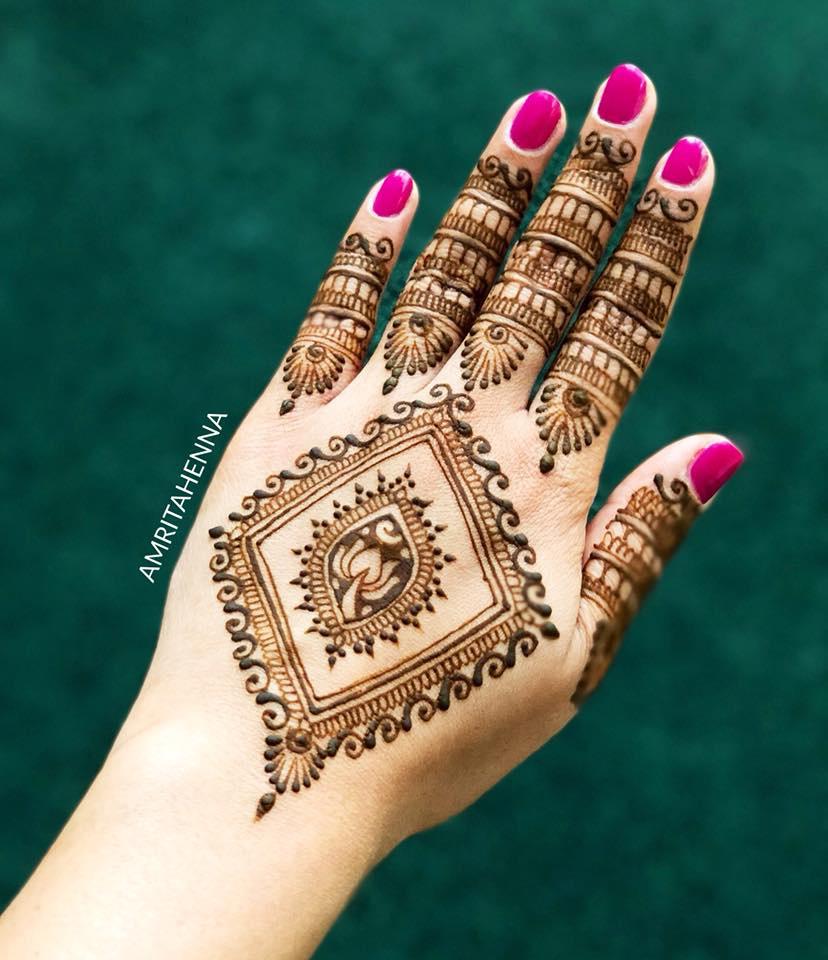 As an artist I believe you should never stop creating. I love finding time  to practice on myself, tryin… | Dulhan mehndi designs, Mehndi designs,  Mehndi art designs