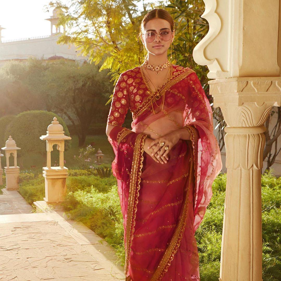 Red Designer Saree for Wedding, SABYASACHI Wedding Saree With Blouse, Red  Wedding Saree With Golden Border -  Canada