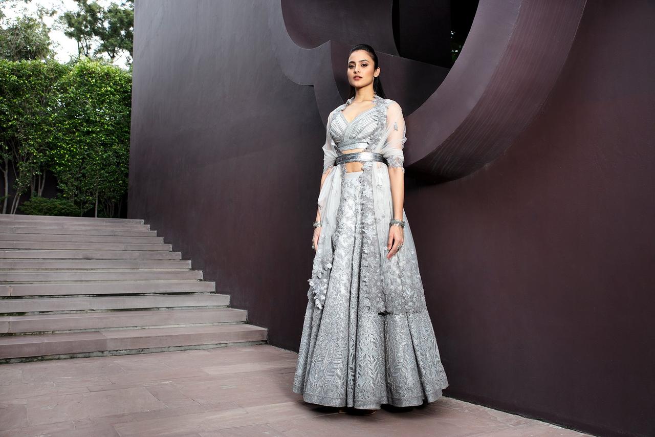 Shantanu & Nikhil lead vintage inspiration into the modern age with the  corseted bodice, opulent volume and lustr… | Shantanu and nikhil, Gowns,  Formal dresses long