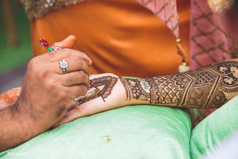 Mid Length bridal henna By @anumtahir80 😇 . . . Follow @mehendiartbybushra  for more beautiful designs ❤️ Book now for bridal/par... | Instagram