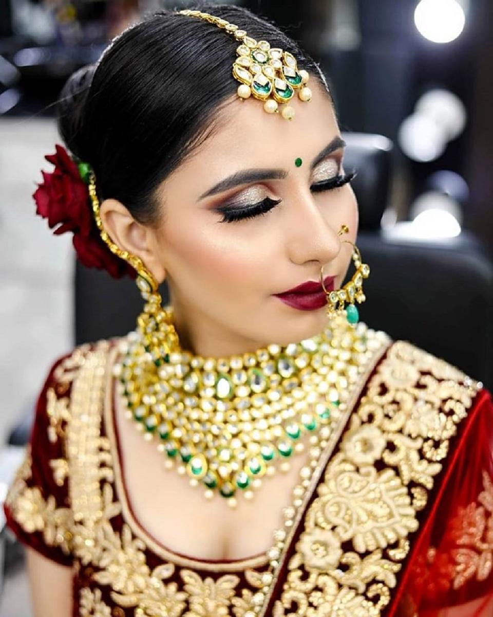 Every Bride-to-be Must Try These Eye Makeup Apps Before the D-day
