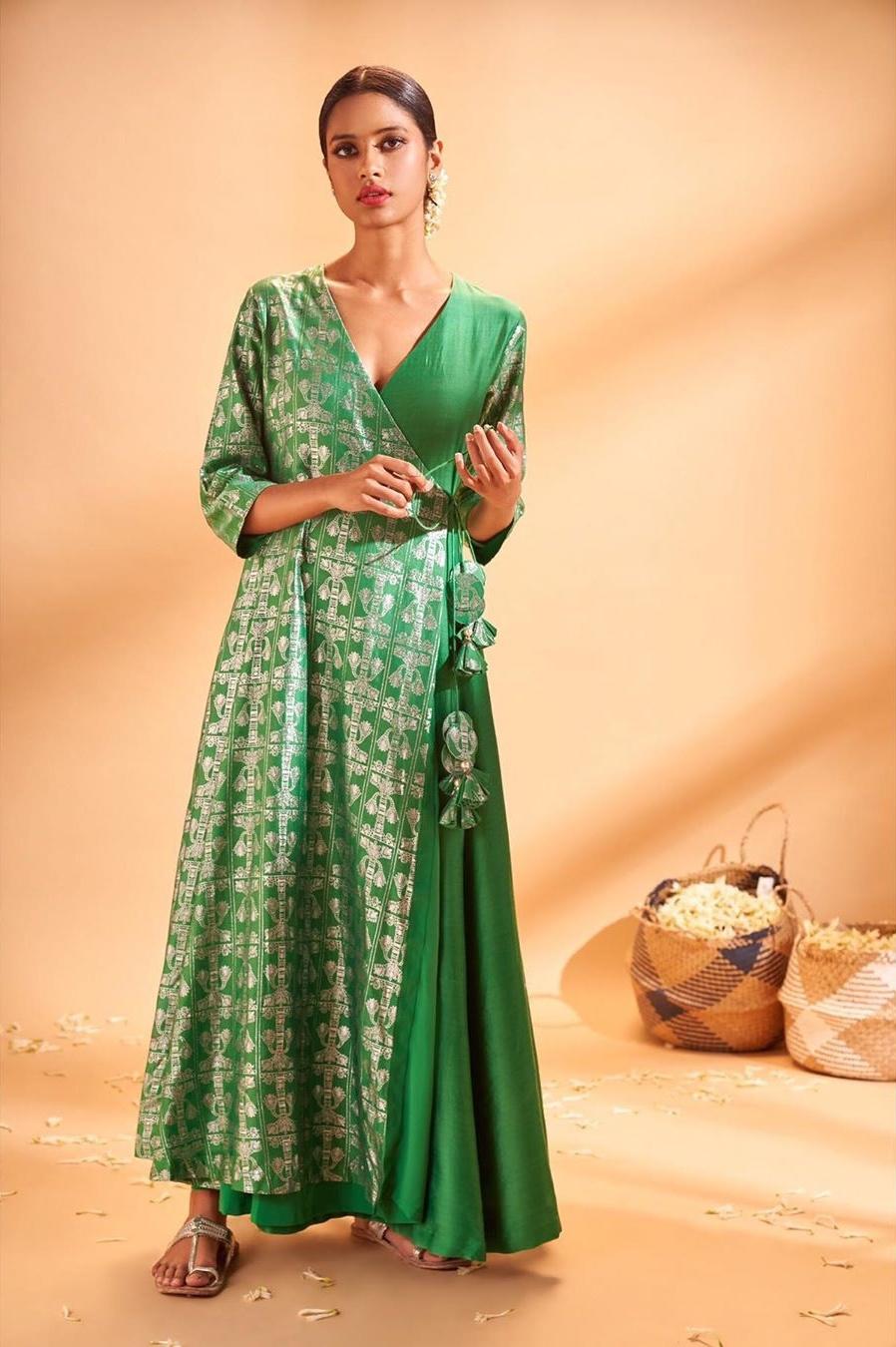 Buying Designer Kurtis for Jeans? Best Designs are Just Click-Away -  LooksGud.com