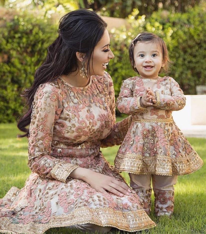 Family Matching Mom Daughter Dresses Clothes Floral Dress Kids Parent Child  | eBay