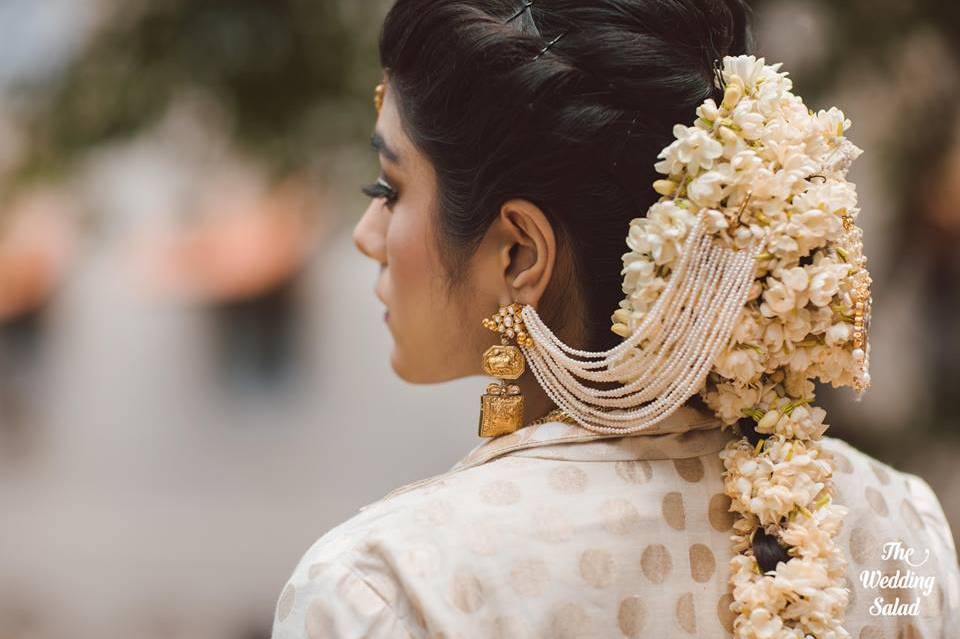 Back Side View Portrait Of Beautiful Blond Young Bride With Perfect  Hairstyle Decorated With Fresh Flowers. Vertical Color Photo. Stock Photo,  Picture and Royalty Free Image. Image 115400108.